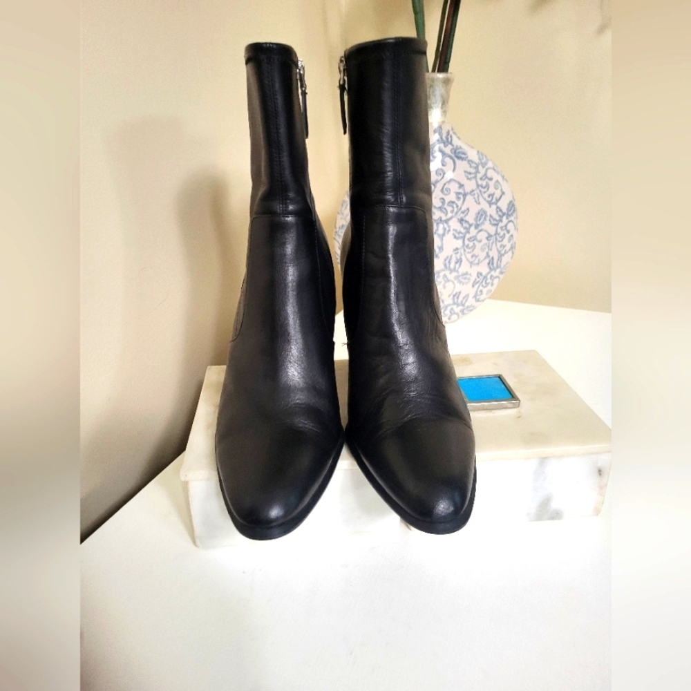 Zara Black Heeled Ankle Boots Sleek Design